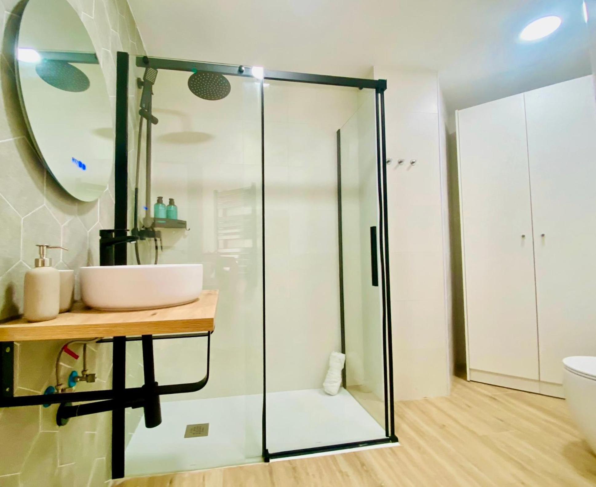 Bajo A - Design & Comfort In Ruzafa Soho バレンシア エクステリア 写真